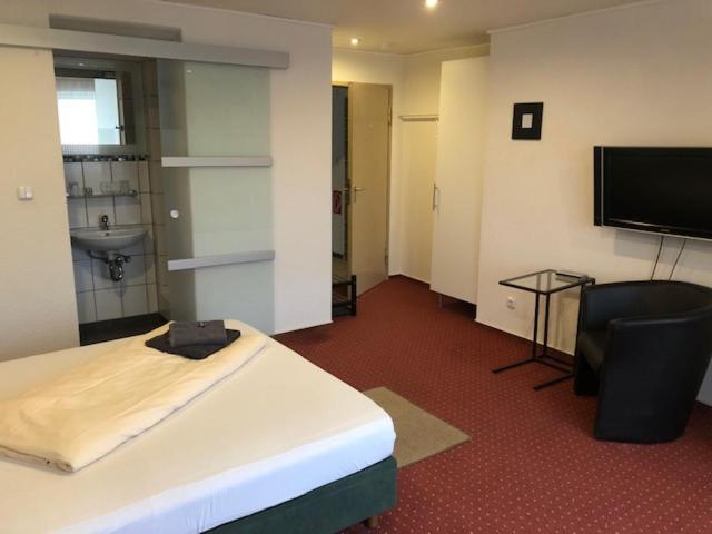 Hotel Saarland Lebach Ngoại thất bức ảnh