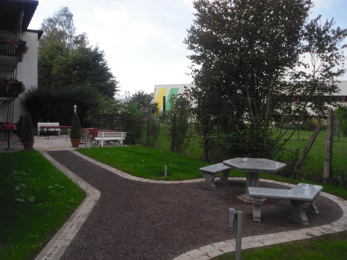 Hotel Saarland Lebach Ngoại thất bức ảnh