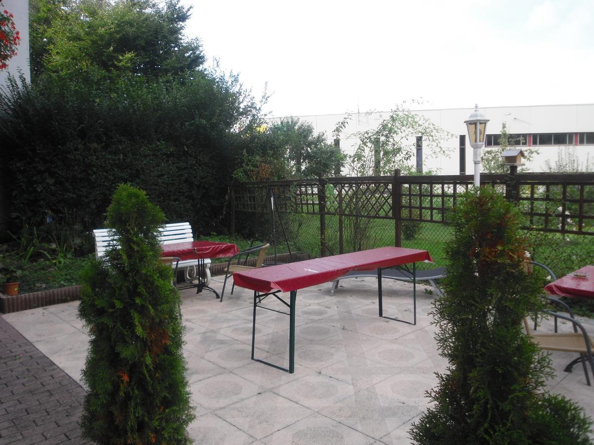 Hotel Saarland Lebach Ngoại thất bức ảnh