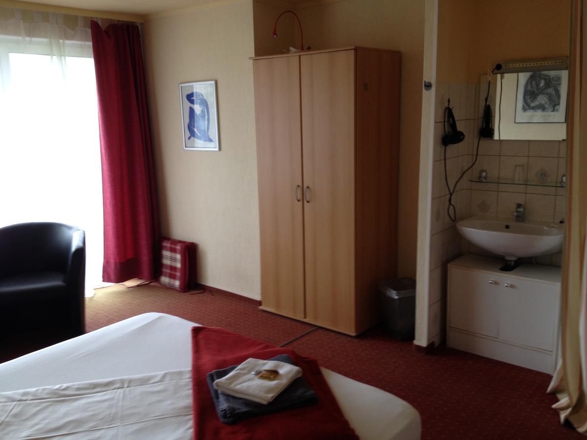 Hotel Saarland Lebach Ngoại thất bức ảnh